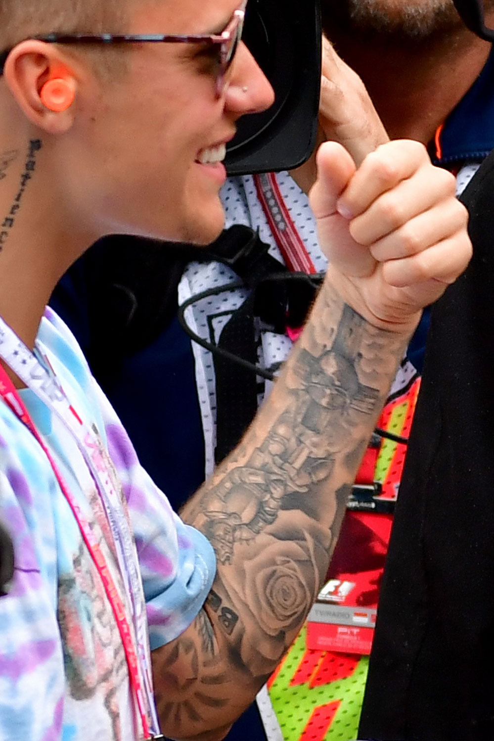 A Complete Guide To All 56 Of Justin Biebers Tattoos regarding size 999 X 1498