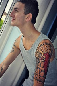 Skinny Guys With Tattoos 18 Best Tattoo Designs For Slim Guys with regard to proportions 728 X 1096