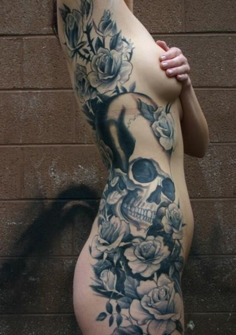 Татуировки на боку у девушек фото