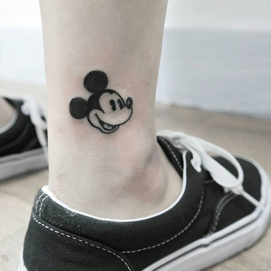 40 Classic Mickey And Minnie Mouse Tattoos A Way To Preserve The regarding measurements 1029 X 1029