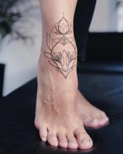 An Elegant Ankle Piece Victoria Tattoo Ideas Tattoos Foot in proportions 817 X 1024