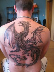 Dragon Tattoo On Upperback For Men Dragons Tattoo Dragon for dimensions 900 X 1200