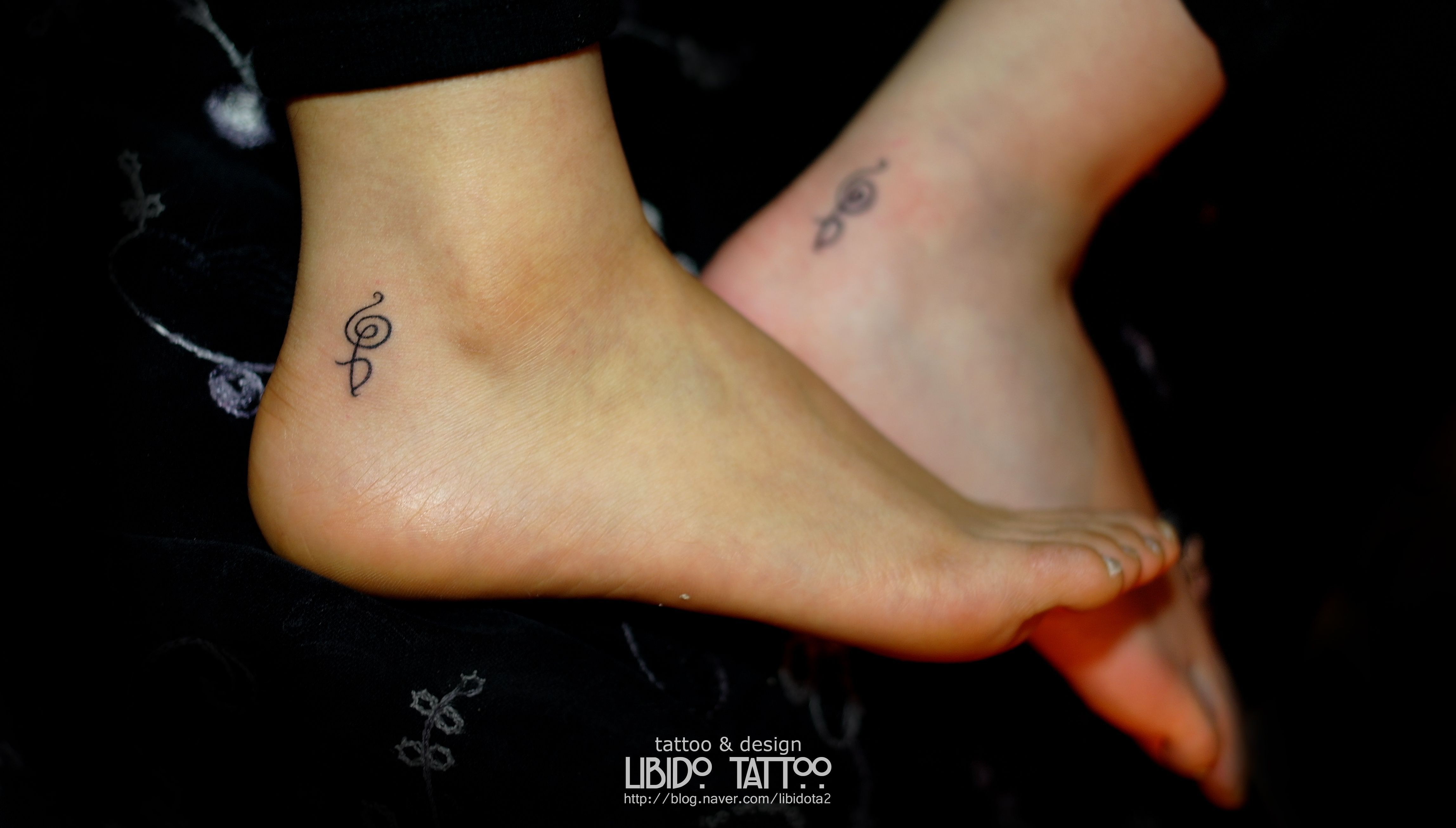 Hakuna Matata Friendship Tattoos Sister Tattoos Libidotattoo throughout proportions 4592 X 2613