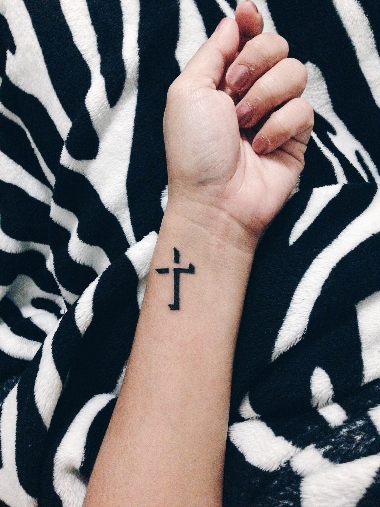 3d Cross Tattoo To Remind Me That My Dad Is In Heaven Now And I in sizing 1536 X 2048