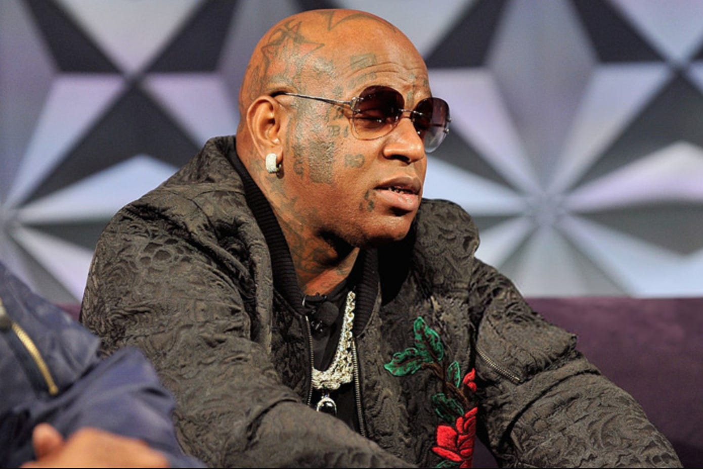 Birdman A Man With Many Face Tattoos Would Like To Get All Of His within measurements 1390 X 928