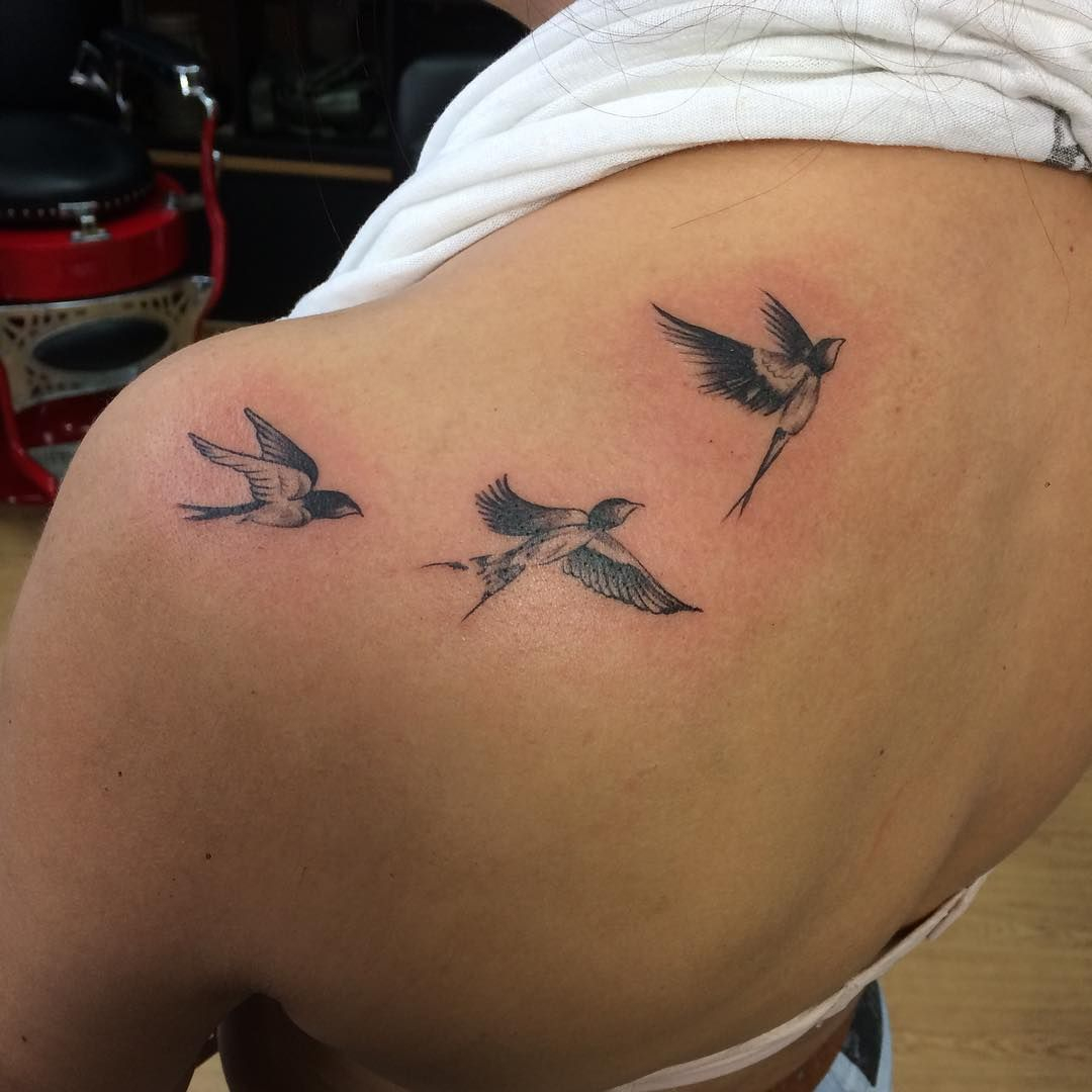 Black Bird Shoulder Bird Tattoo Tattoo Ideas Tattoos Tattoo pertaining to dimensions 1080 X 1080