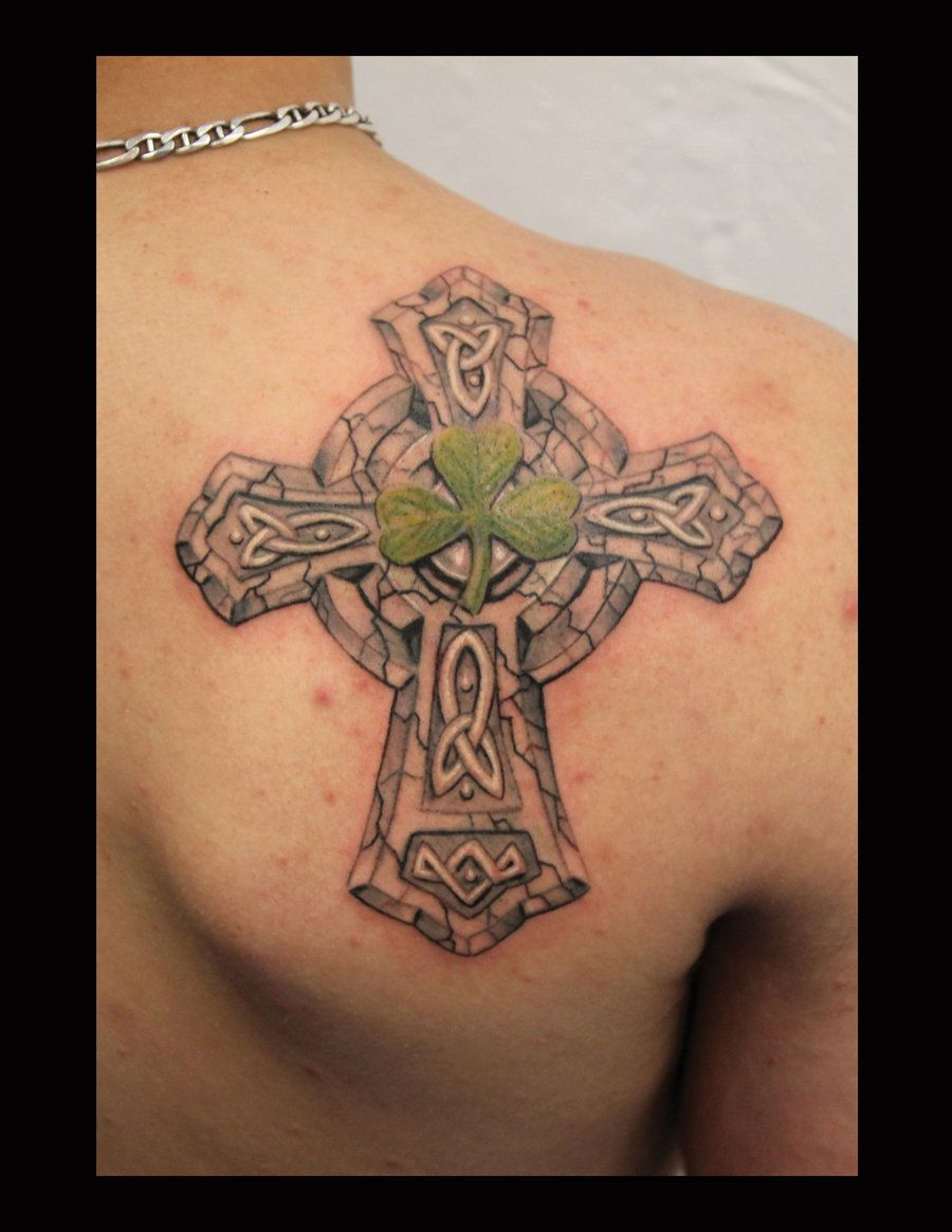 Celtic Cross Clover Tattoo Picture Dans Tattoo Irish Tattoos pertaining to measurements 900 X 1165