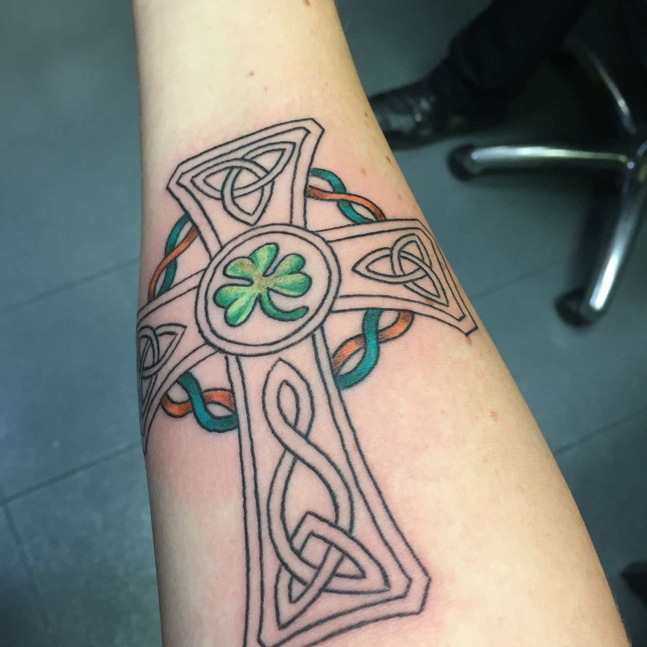 Celtic Cross Tattoo Tats Celtic Cross Tattoos Irish Tattoos regarding measurements 1334 X 1334