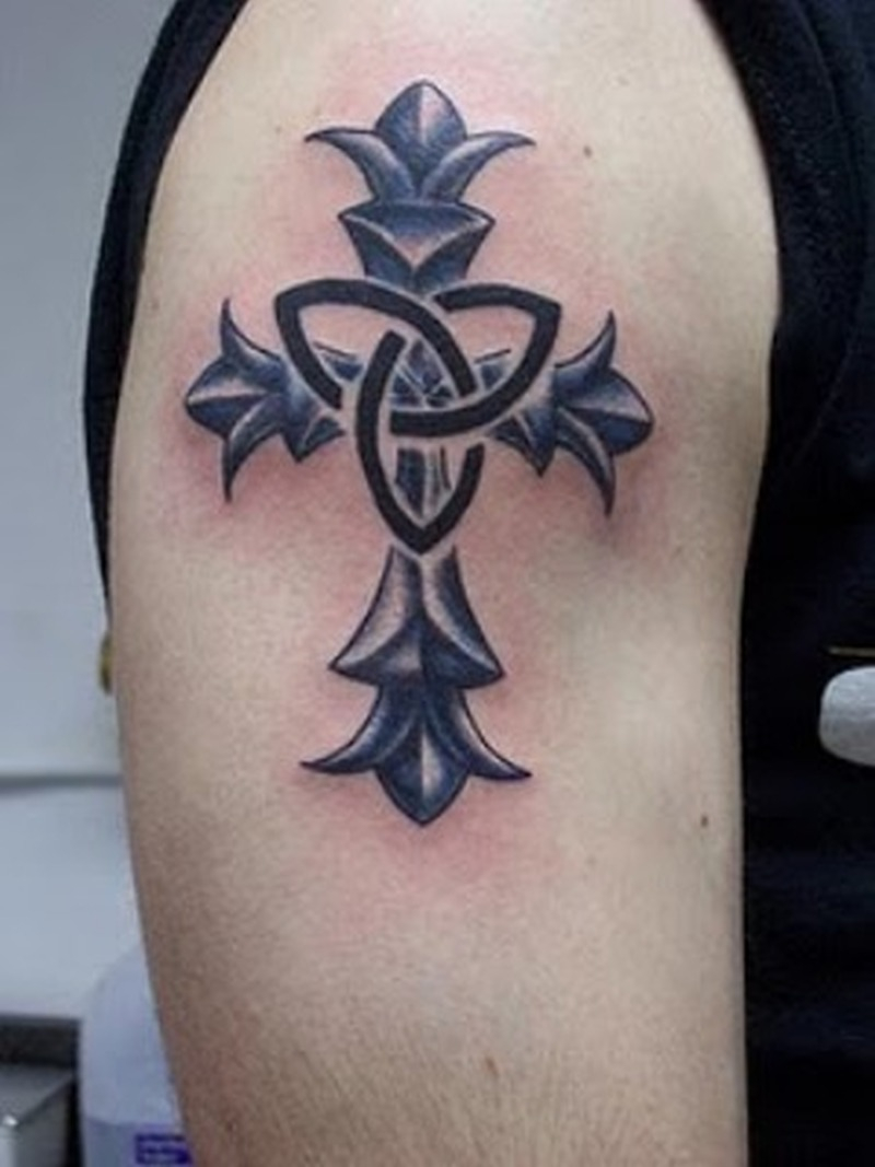 Celtic Knot With Cross Tattoo On Biceps Tattoos Book 65000 with regard to proportions 800 X 1067
