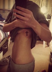 Cross Tattoo On Ribs Tattoos Tattoos Cross Rib Tattoos Girl pertaining to measurements 1468 X 2048