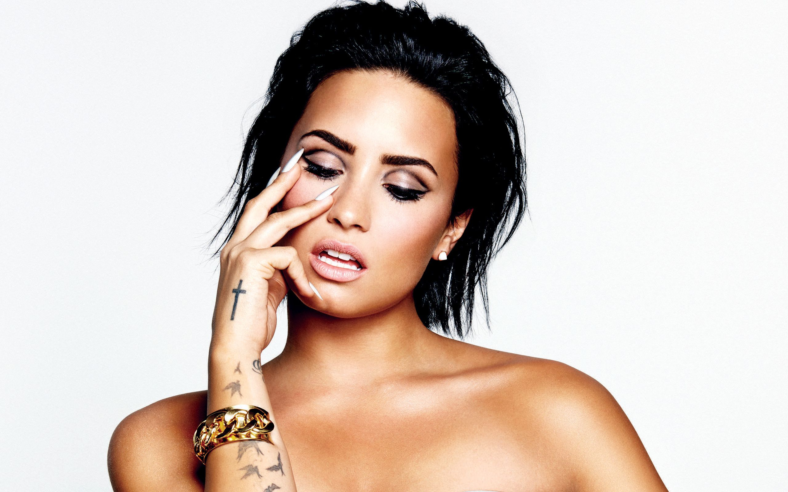 Demi Lovato Cross Tattoo Demi Lovato Free Wallpaper Backgrounds inside size 2560 X 1600