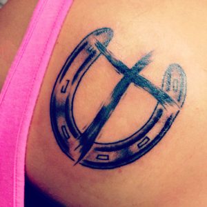 Horse Shoe And Cross Tattoos Tatto with regard to size 2448 X 2448