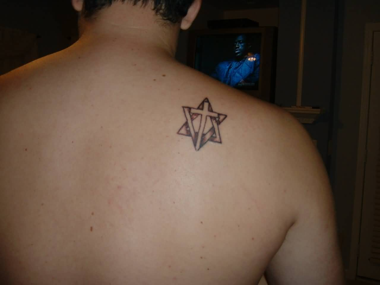 Men Upper Back Simple David Star Cross Tattoo Golfian pertaining to dimensions 1280 X 960