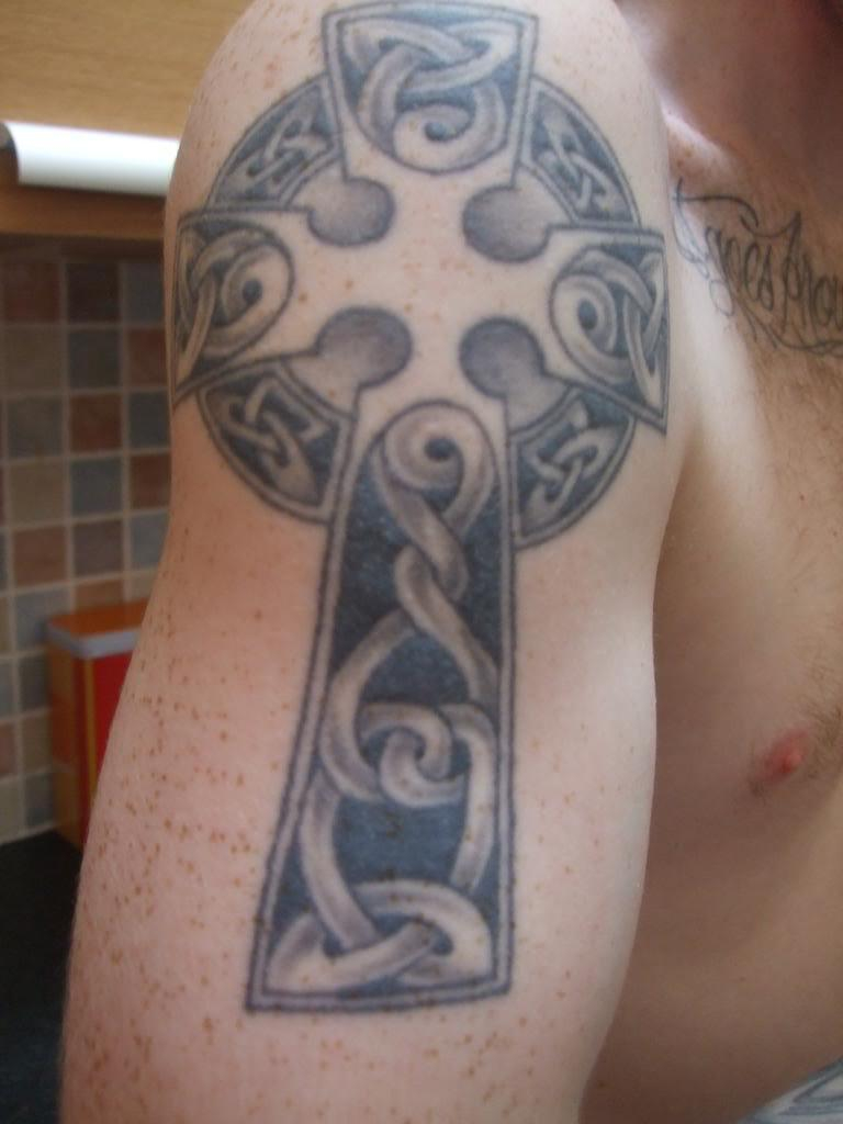 Nice Celtic Circle Cross Tattoo For Men Tattooshunt intended for sizing 768 X 1024