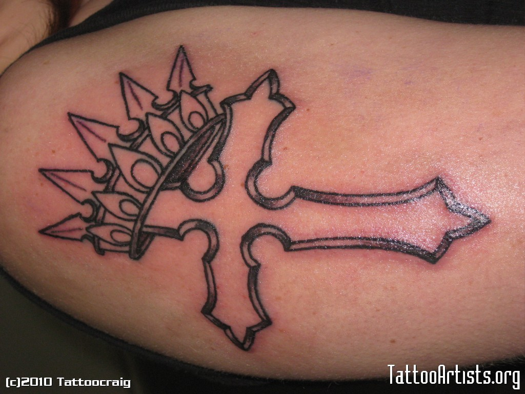 Outline Cross With King Crown Tattoo Design Tattoo Ideas throughout sizing 1024 X 768