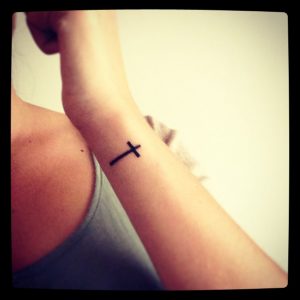 Simple Cross Tattoo Love The Placement And Direction Tattoos inside size 917 X 917