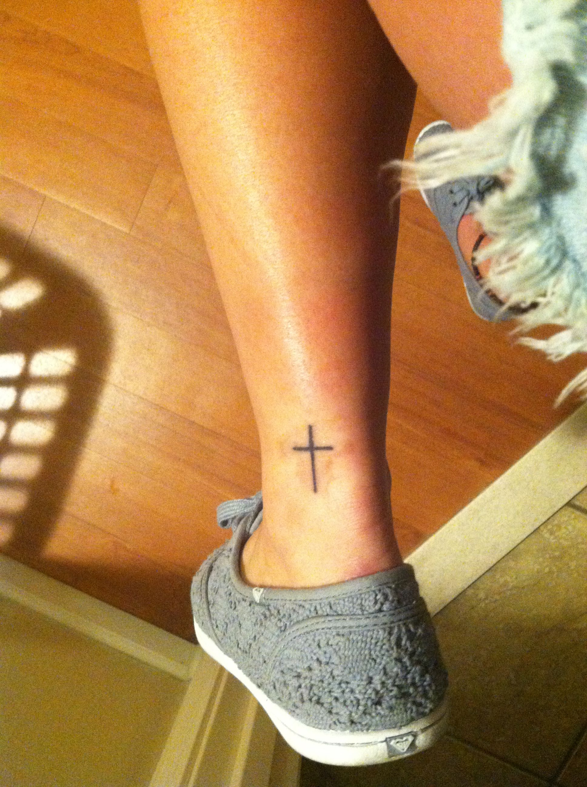 Small Cross Tattoo Simple But Perfect Tattoos Tattoos Cross in dimensions 1936 X 2592