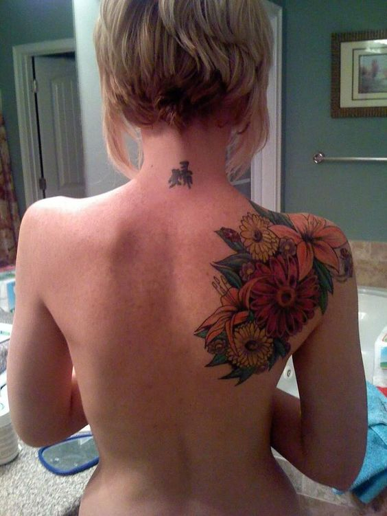 12 Amazing Tattoo Designs For Shoulder Blade Tattoos Flower within size 564 X 751