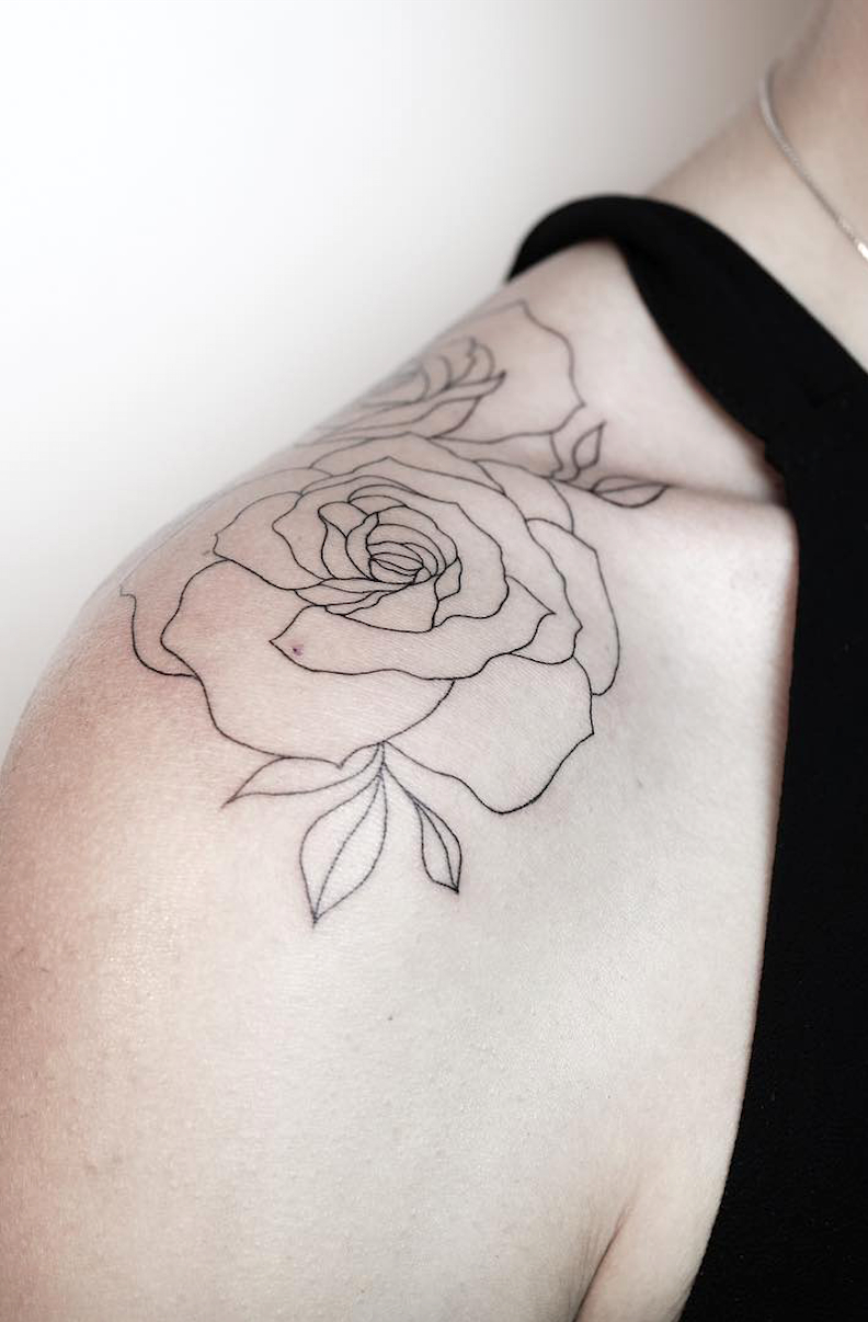 21 Sexy Designs To Make The Most Of A Shoulder Tattoo Sexy Floral with regard to proportions 792 X 1206