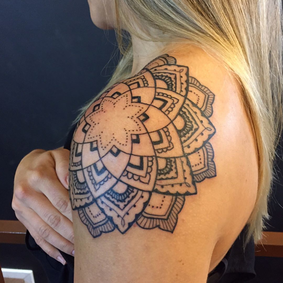 225 Coolest Shoulder Tattoos For Men And Women This Year throughout measurements 1080 X 1080