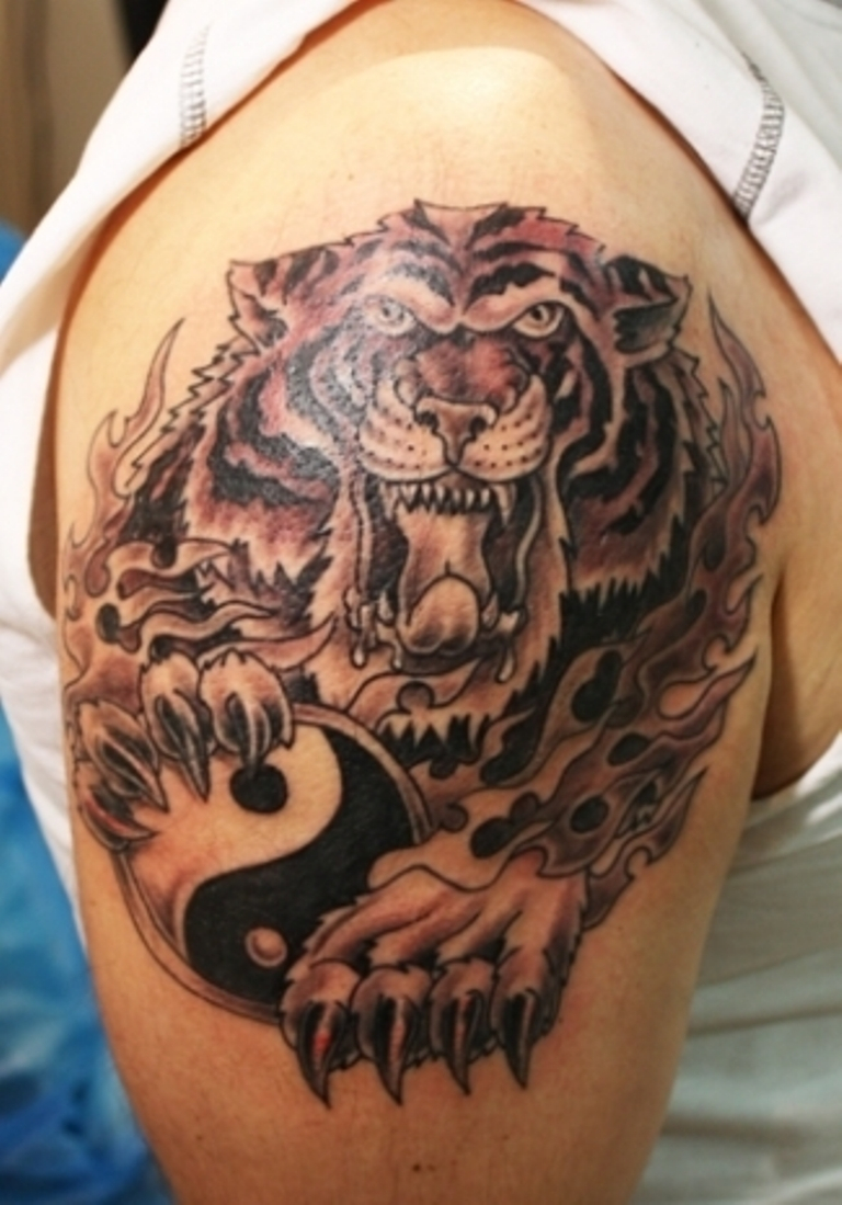53 Outstanding Tiger Shoulder Tattoos within measurements 768 X 1099