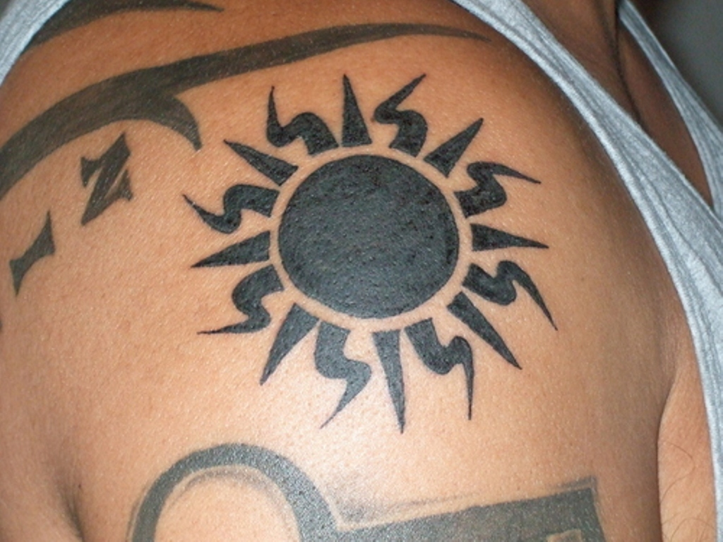 53 Wonderful Shoulder Sun Tattoo regarding measurements 1024 X 768