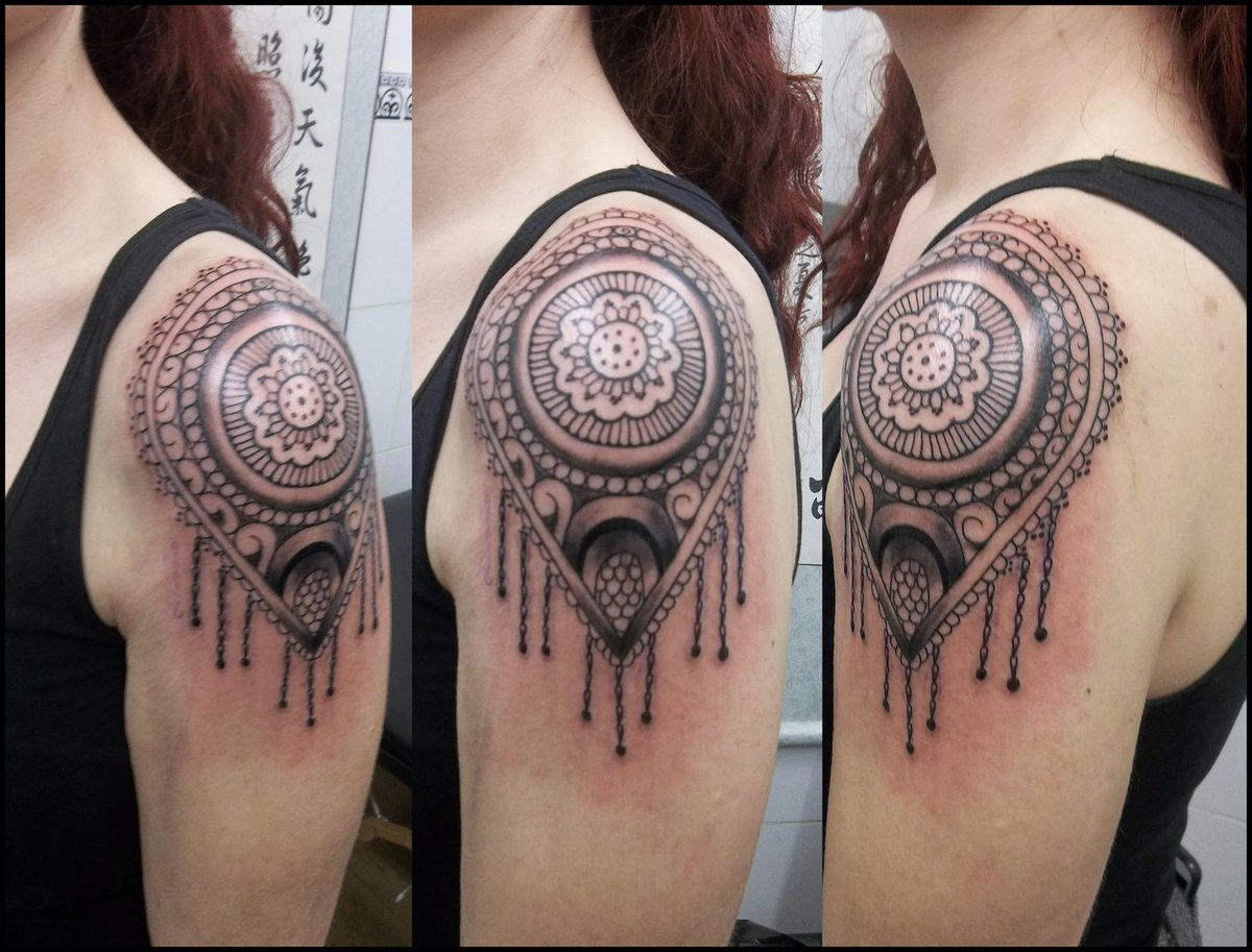 5th Dimension Tattoo On Twitter Ornamental Shoulder Piece regarding dimensions 1200 X 913