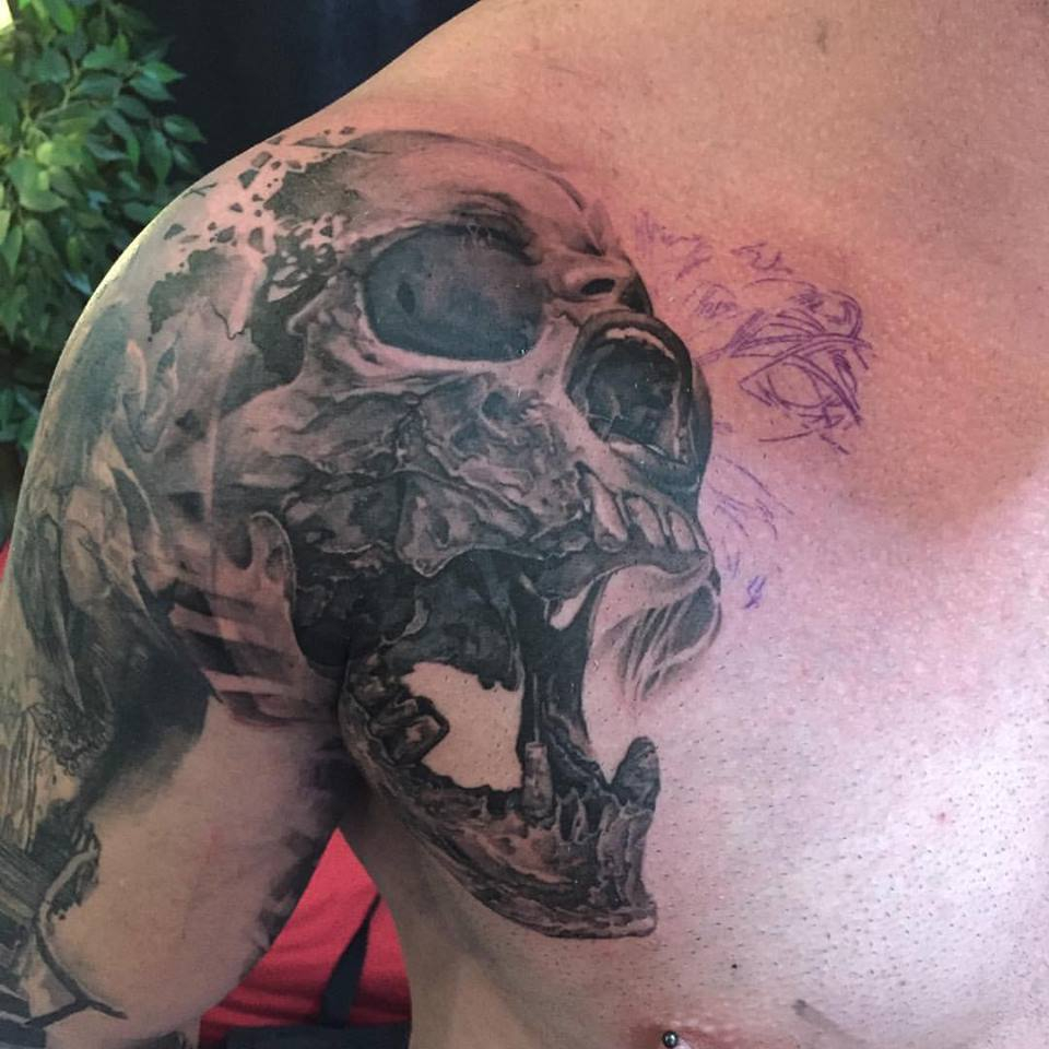 Black Ink Skull Tattoo On Shoulder for sizing 960 X 960