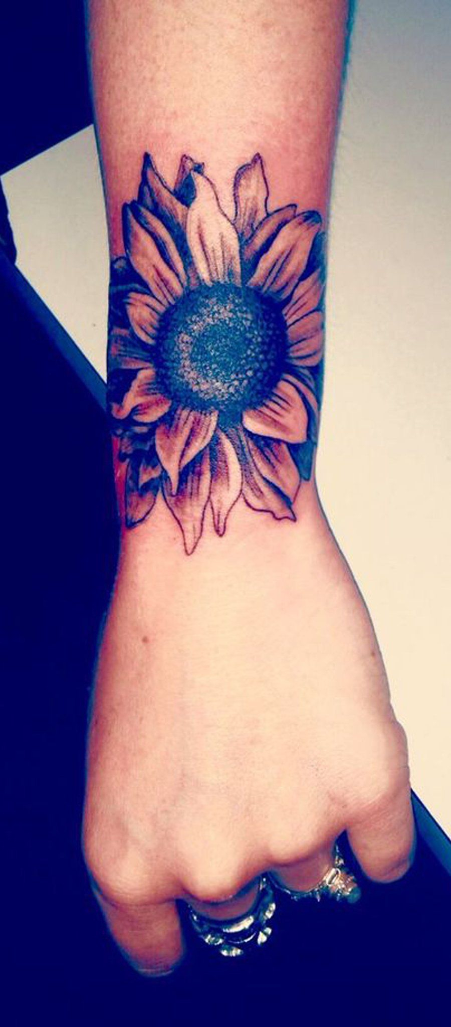 Cool Sunflower Arm Tattoo Ideas For Women Realistic Beautiful regarding sizing 900 X 2048