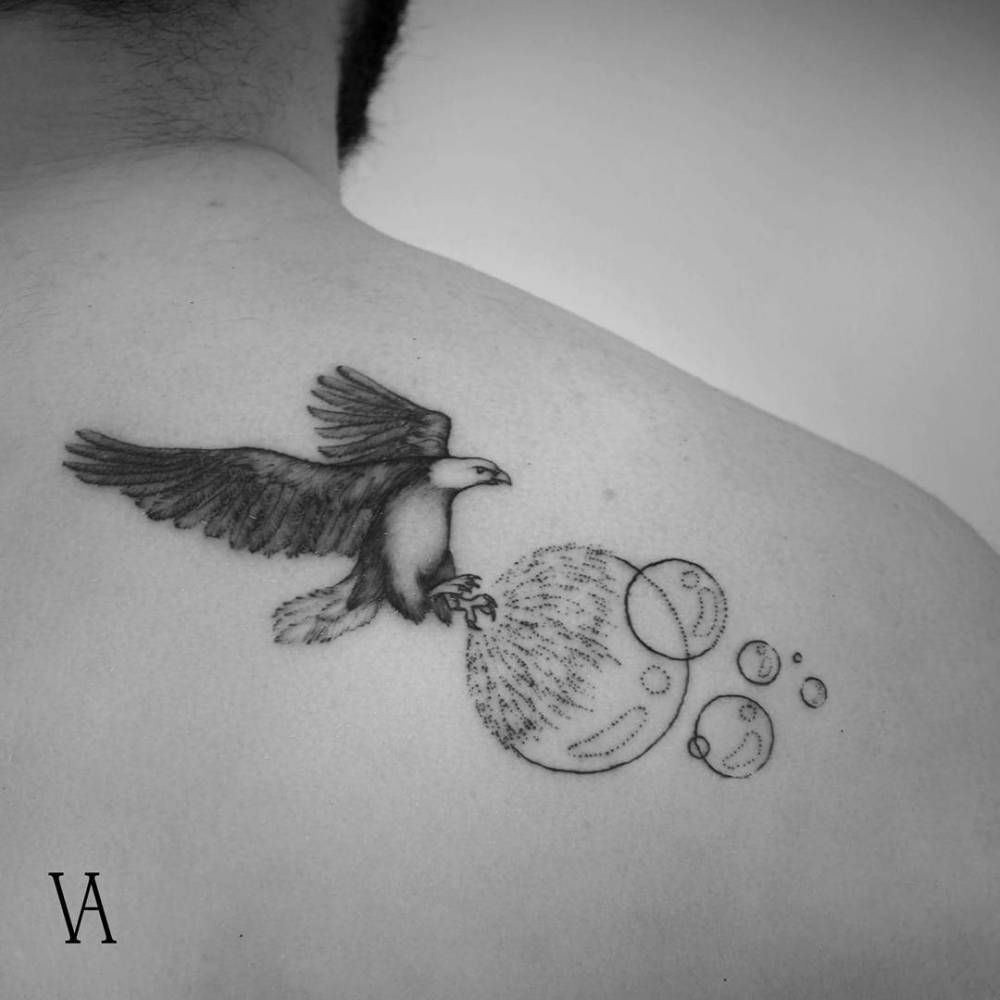 Eagle And Soap Bubbles Tattoo On The Right Shoulder Blade Tattoos in size 1000 X 1000