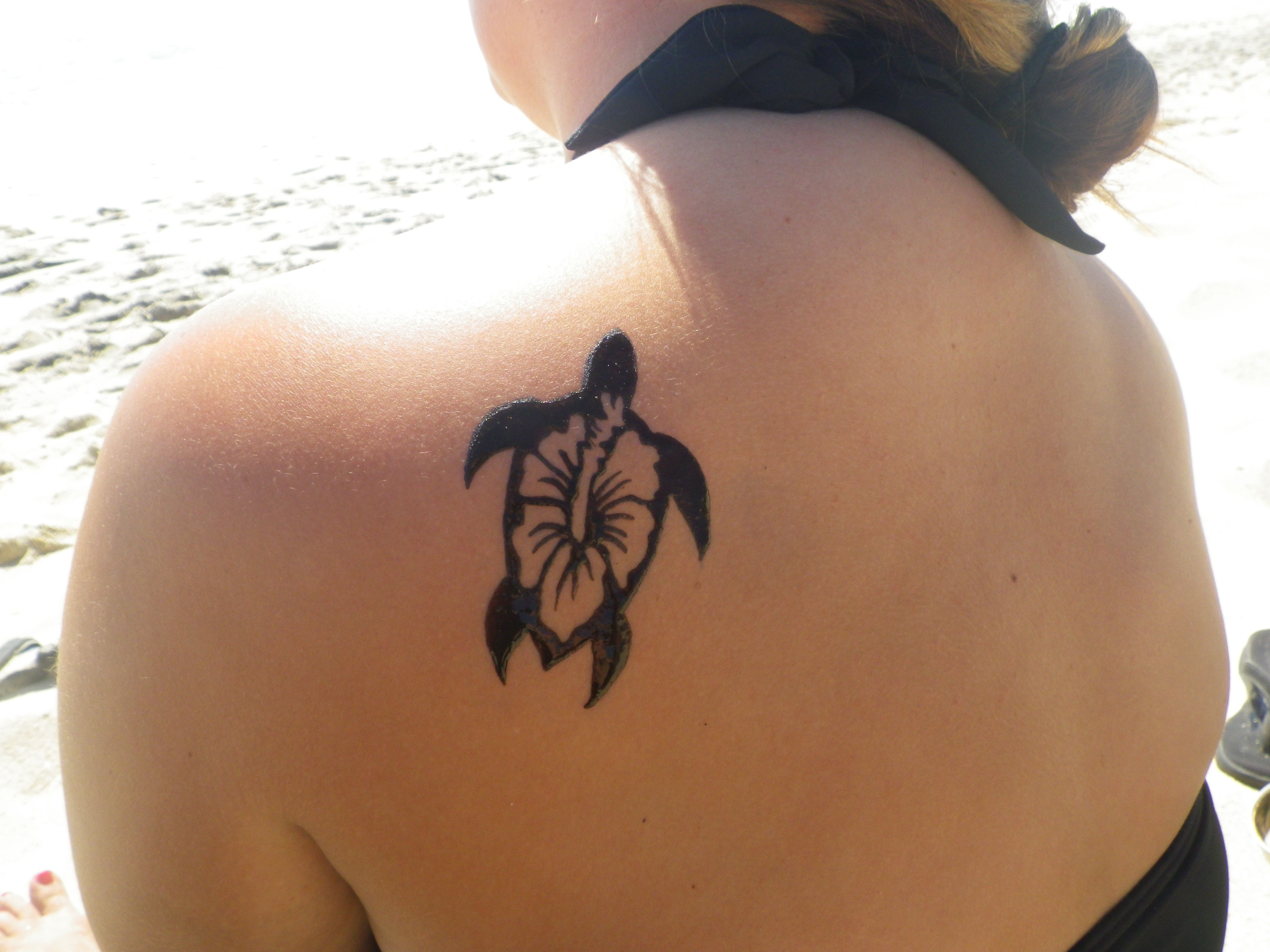 Honu Hibiscus This Is A Henna Tattoo But I Really Like The for proportions 4288 X 3216