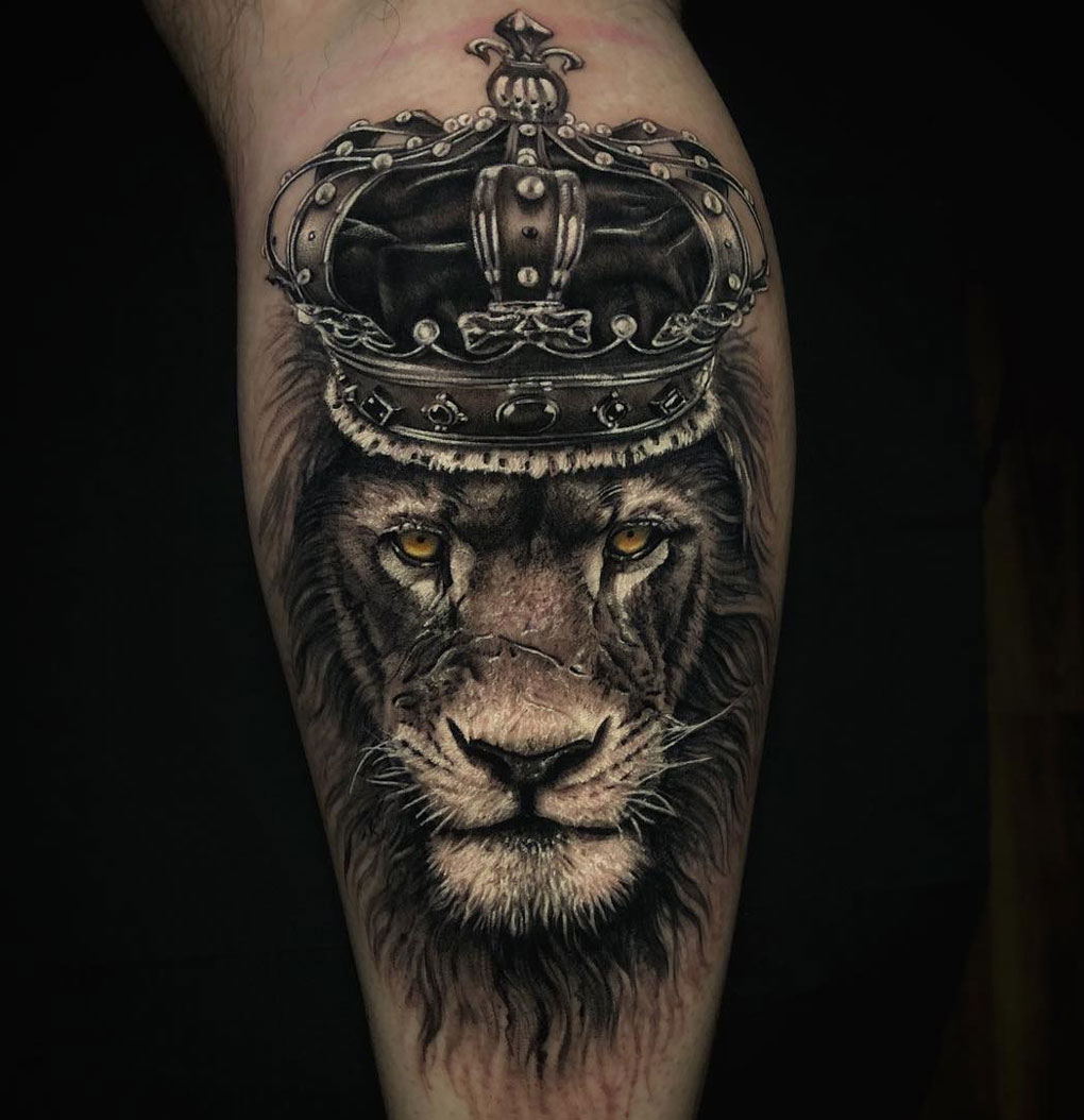 Lion King Wearing A Crown Best Tattoo Design Ideas inside sizing 1020 X 1054