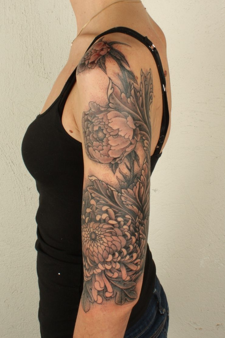 Lovely Flower Half Sleeve I Love Tattoos That Wrap Around Body with regard to measurements 740 X 1110