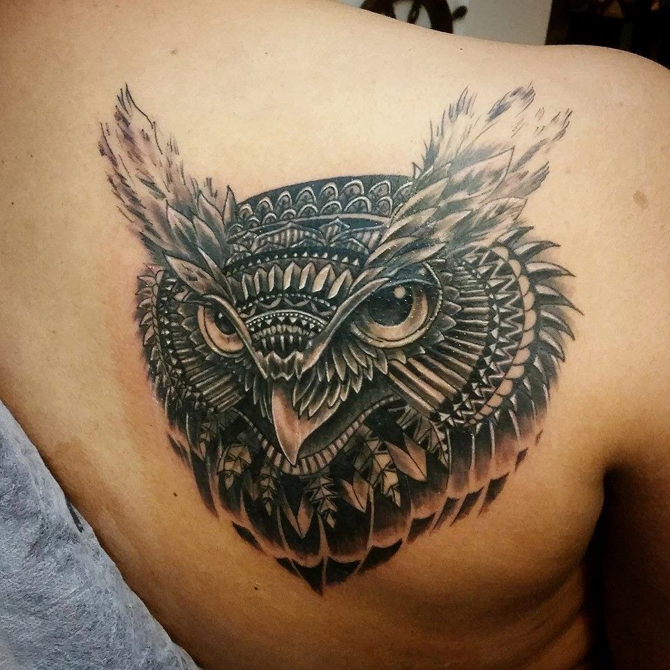 Owl Head Tattoo Grey Ink Owl Head Tattoo On Right Back Shoulder pertaining to proportions 960 X 960