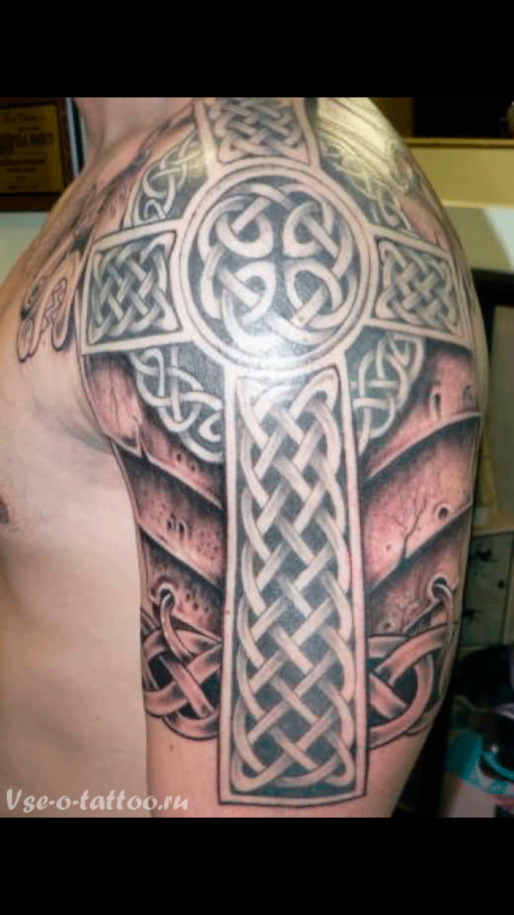 Pin Karen Hoefer On Shoulder Tattoo Armor Tattoo Celtic Cross intended for proportions 750 X 1334