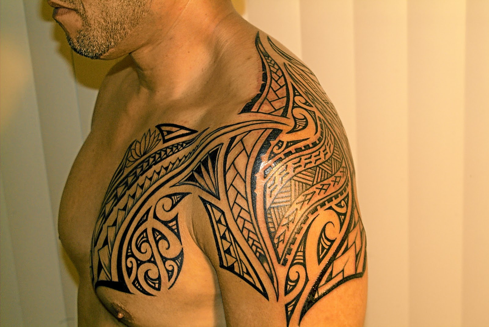 Polynesian Shoulder And Chest Tattoos Tattoo Ideas in sizing 1600 X 1070