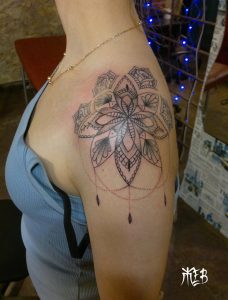 Samoan Tattoos Armband Samoantattoos Samoan Tattoos Shoulder for proportions 2435 X 3202