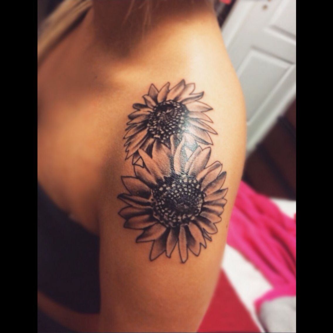 Sunflowers Shoulder Tattoo Tattoos Sunflower Tattoos Cool throughout sizing 1136 X 1136