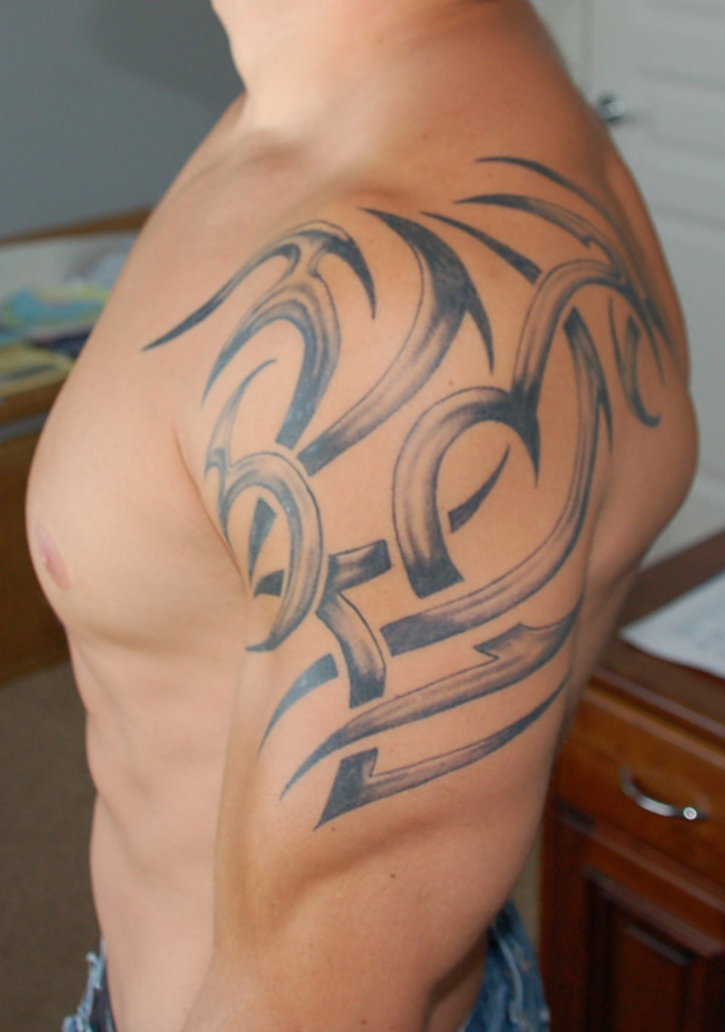 Tribal Shoulder Tattoo Art For Men Tattoomagz Tattoo Designs regarding measurements 800 X 1139